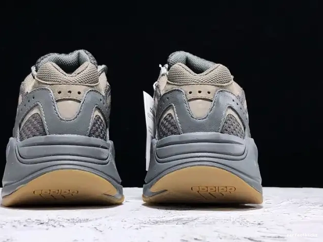 v2 Yeezy Geode 700 EG6860 Boost Adidas 0519